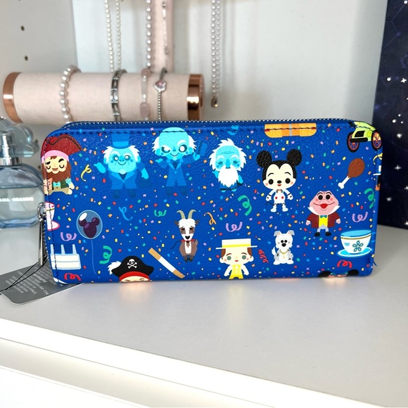 Disneyland Loungefly character wallet - Picture 4 of 7